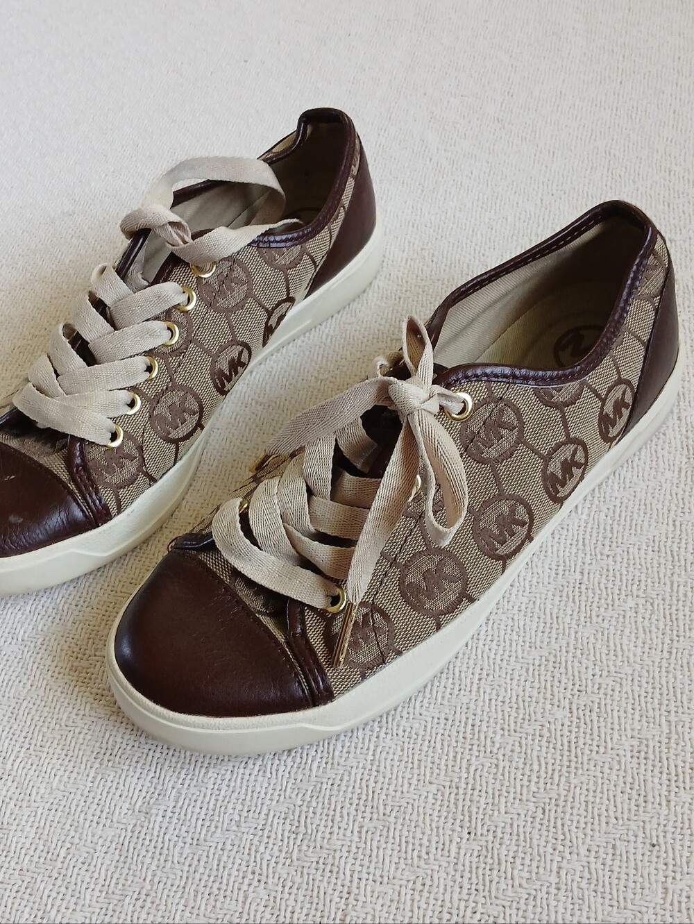 michael kors ♡ city sneakers signature monogram pattern 6.5 leather